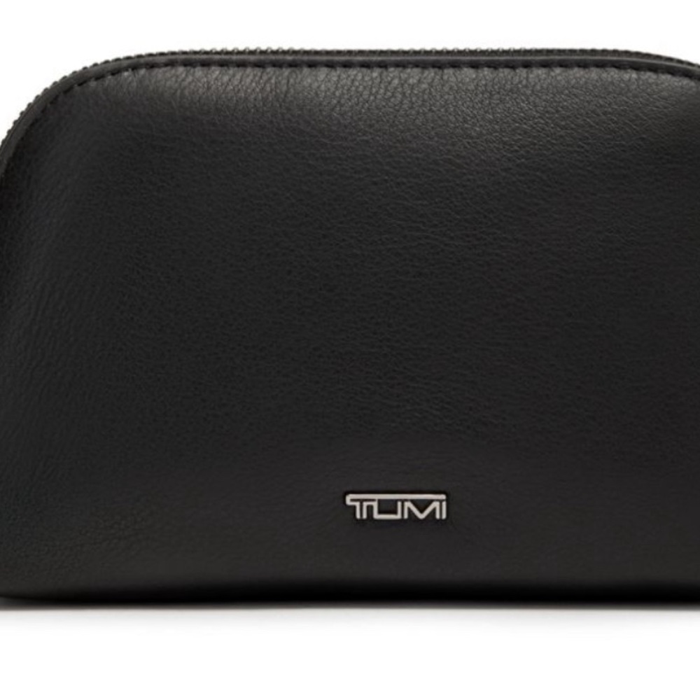 Tumi - Picture 4 of 5